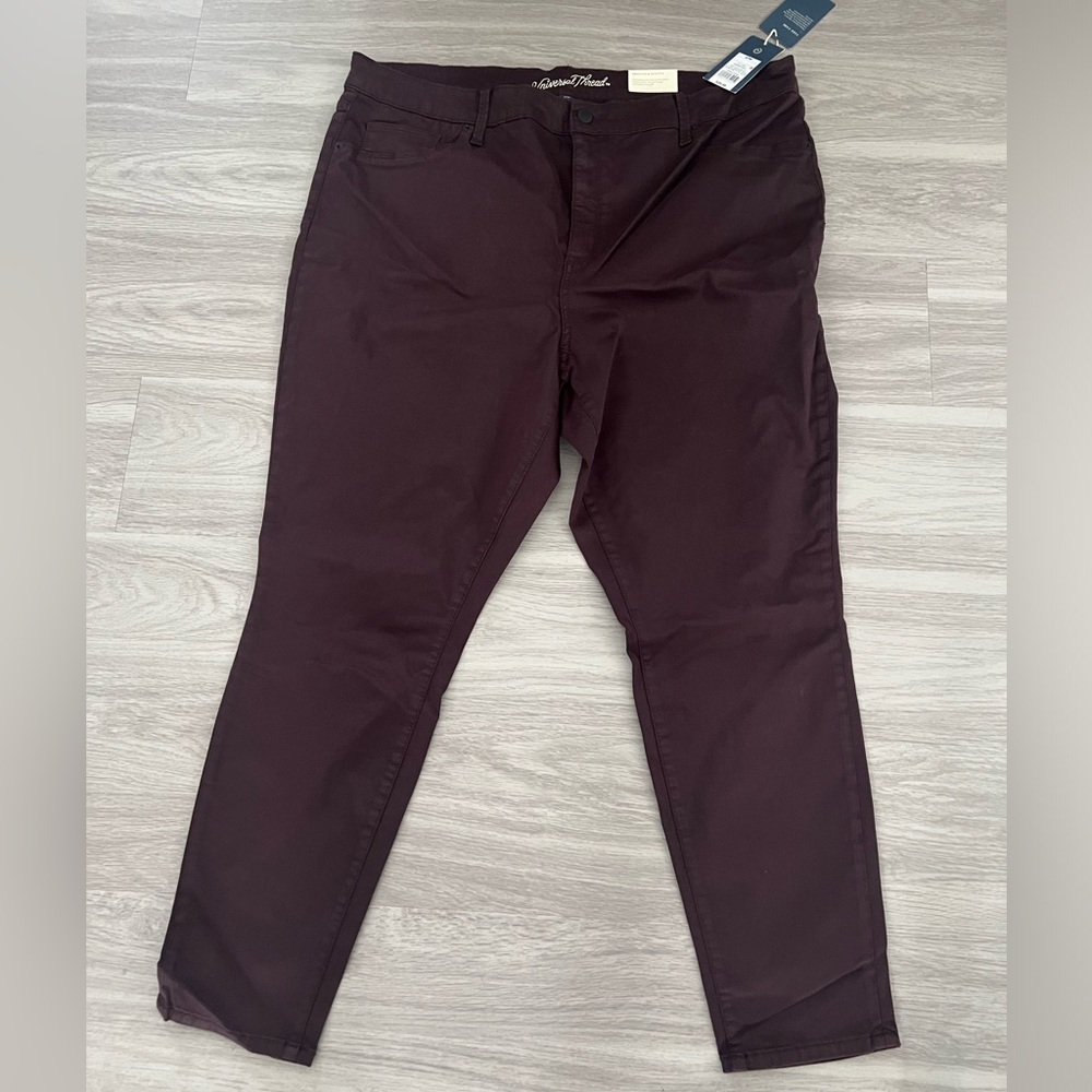 Universal Thread Women's Dark Brown Skinny Jeans - Picture 2 of 7
